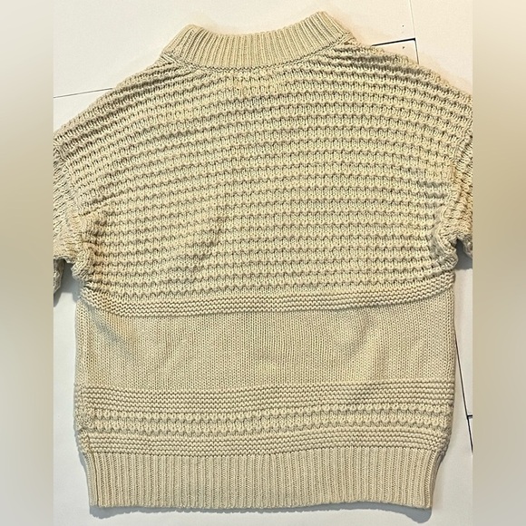 Universal Thread Women’s Cream Knit Warm Cozy Sweater Size Small - Picture 14 of 14